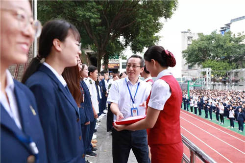 奋发向上,规划自荐,争创佳绩--重庆铁路运输技