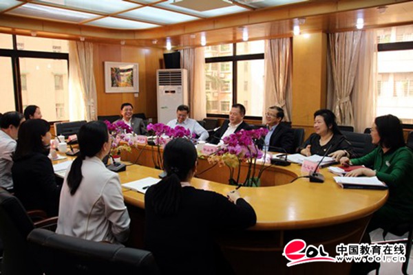 广州市教育局樊群局长一行莅临广州幼师调研指