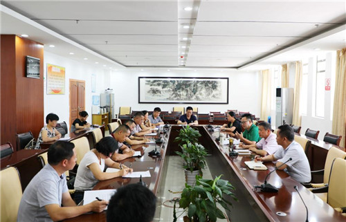 凯里学院召开对谷陇极贫乡镇小学全员全科教师