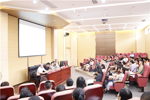 学院:贵州省2018年度中加暑期中学英语教师培