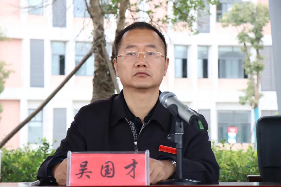贵州健康职业学院举行同升国旗共唱国歌暨开学第一课活动