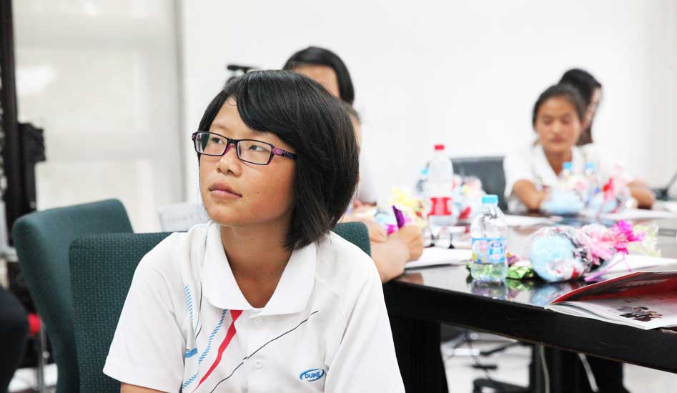 中国教育在线看高中生徒步千里到北京主题教
