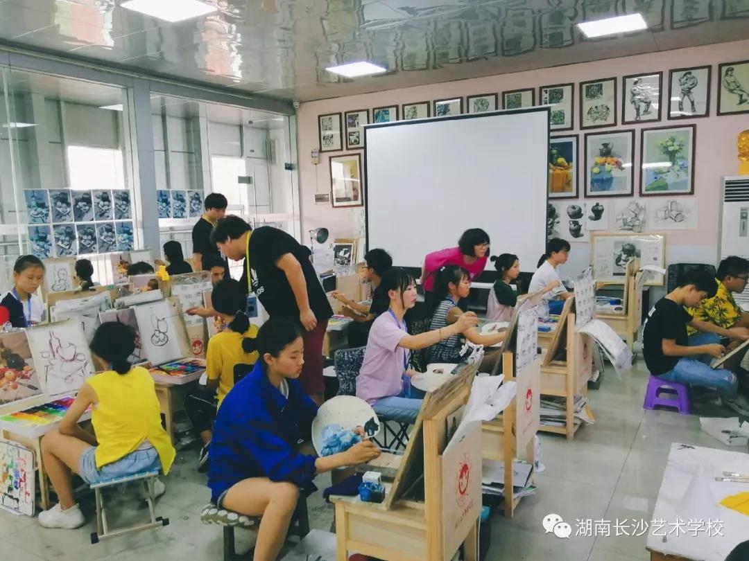 青春奋斗致未来|记长艺暑期美术集训-湖南长沙