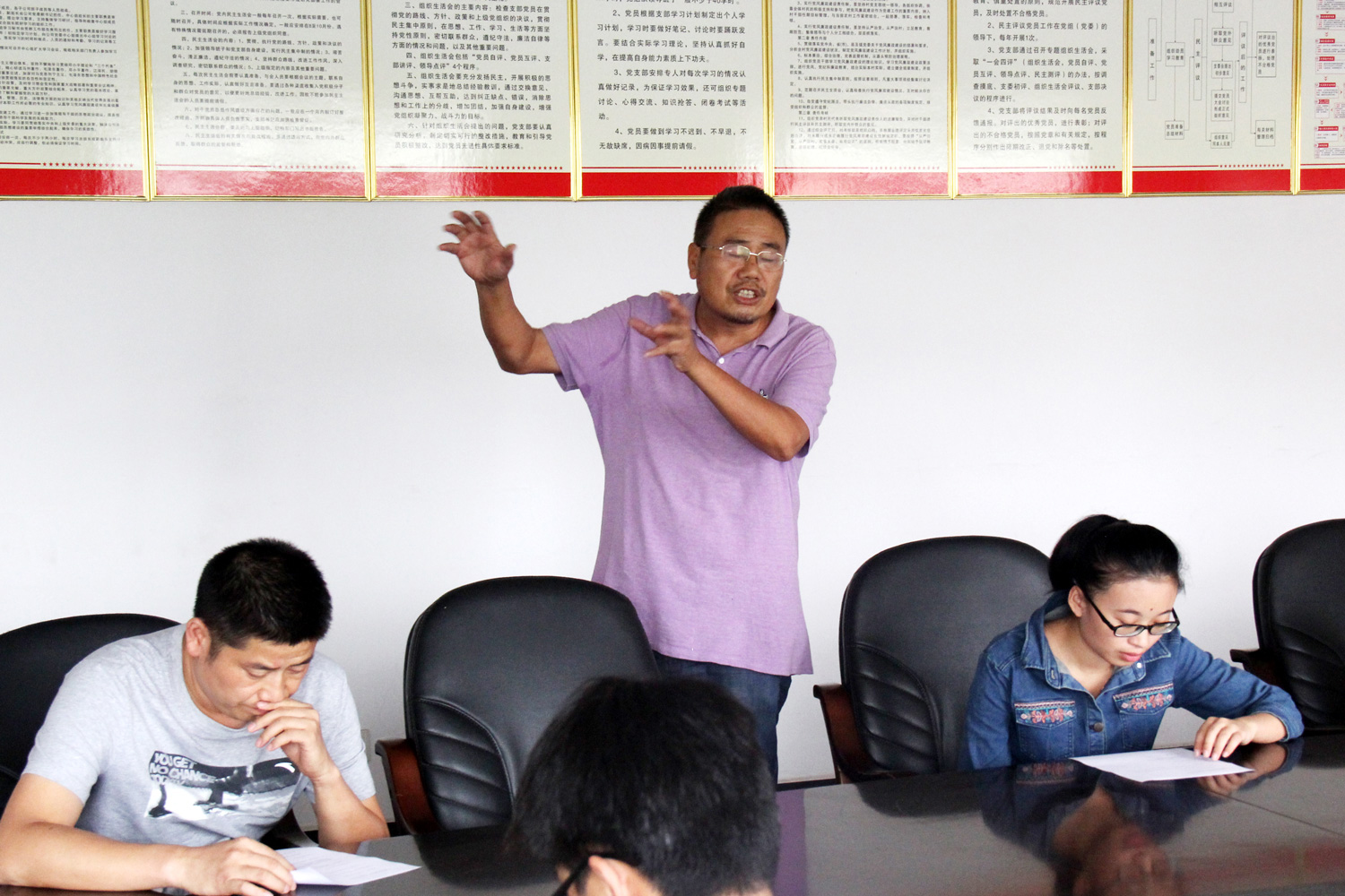 临澧一中召开教育部重点课题研究交流会