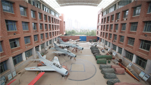 南昌航空大学书记校长邀请你--这是你放飞梦想