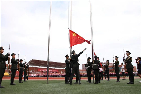 西安培华学院举行2018级新生开学典礼暨入学