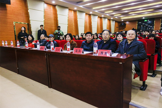 漫步经典音乐会在西安科技大学高新学院成功