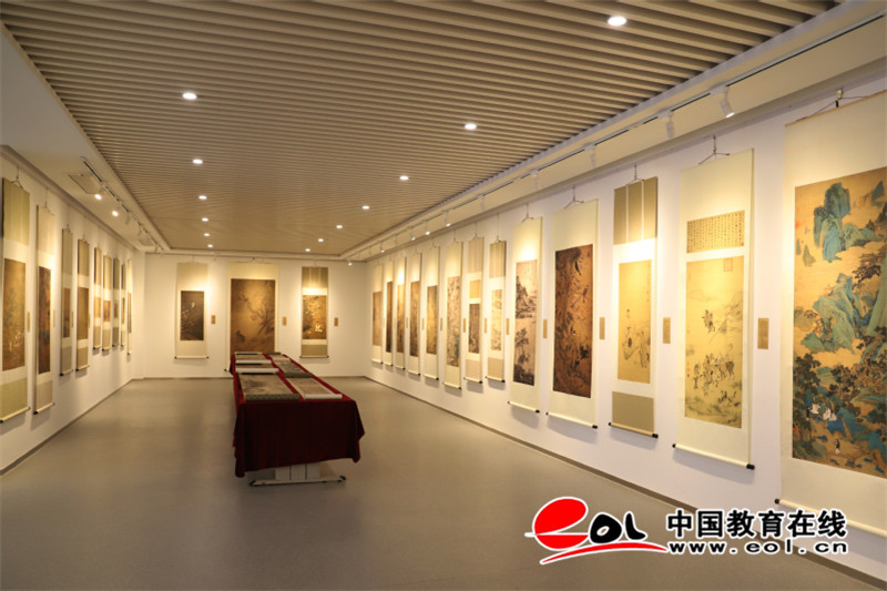 山东财经大学东方学院举办故宫博物院书画复制精品展