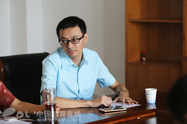 杭师大钱江学院有位"网红"老师 执着课堂教学改革十多年"只想静静当