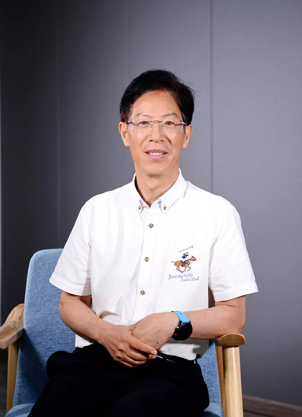 杭州二中校长尚可