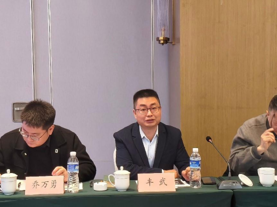 学会参访协会、研究院、企业，共探合作发展新路径