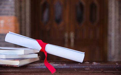 四子王旗开放大学的学费多少钱？