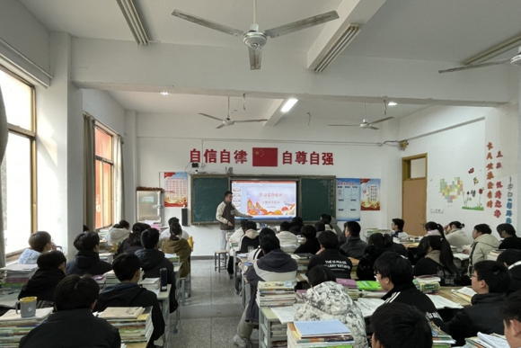 宿迁开放大学组织开展“学习雷锋事迹,传承雷锋精神”主题团日活动