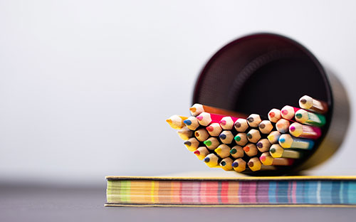 爱民开放大学的招生对象是哪些？