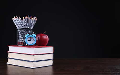 去国家开放大学报名要交些什么材料？