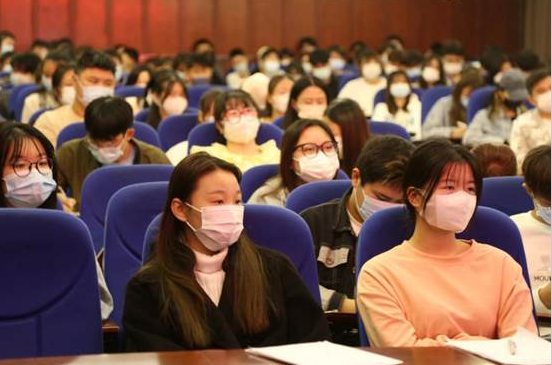 继续教育学院党总支组织观看中国共产党第二十次全国代表大会直播