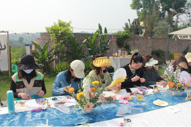 泸州开放大学开展 “花开新时代 最美巾帼红”三八妇女节庆祝活动