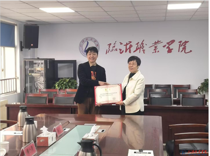我校举行“高雅艺术进校园”专场演出活动