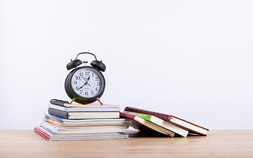 学历提升是成绩出来报学校吗？