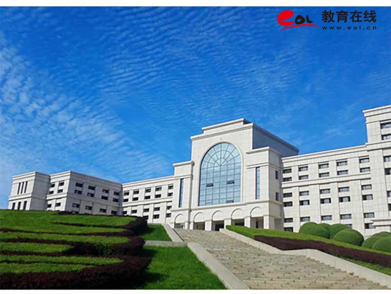 大连大学继续教育学院校园风光