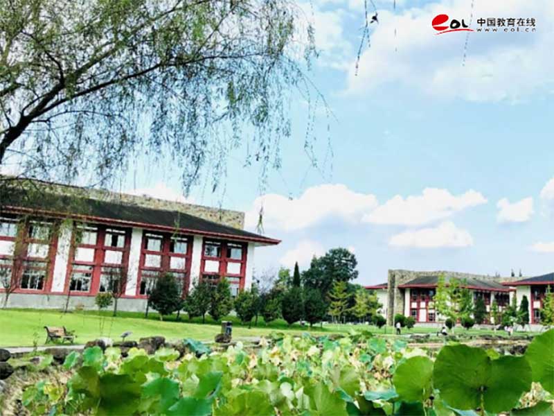 成都东软学院继续教育（培训）学院校园风光