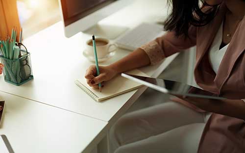 成人高考录取后几月份入学？