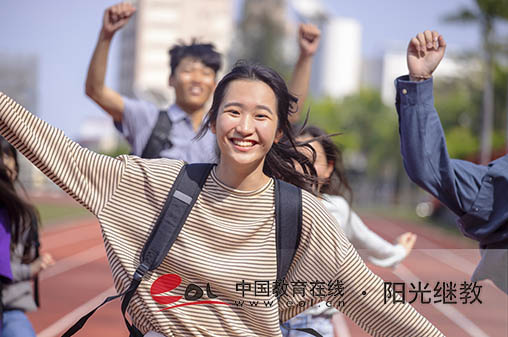 成人高考网上报名还是去学校报名？学校怎么选？