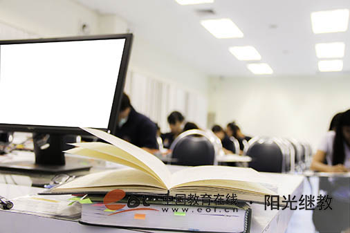 成人高考经管理类专业包含哪些？选择需要考虑什么？