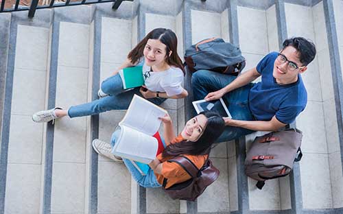自考报什么学校有区别吗？可以报两个学校吗？