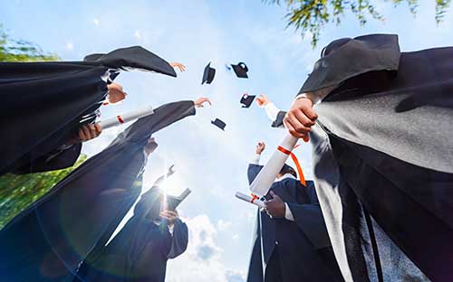 自考报名是全日制吗？学历能考研吗？