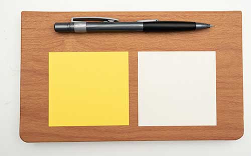 自考是先考再选学校吗？在哪里上课？