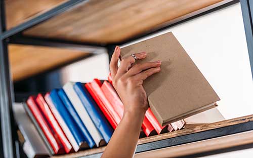 初中学历能报成人高考吗？学历有用吗？