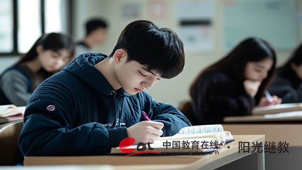 成人高考汉语言文学专业考试科目有哪些?有那些就业方向? 成人高考汉语言文学专业考试科目有哪些?有那些就业方向?