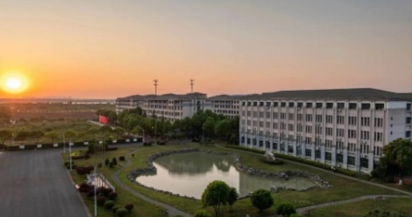 学校校园风光