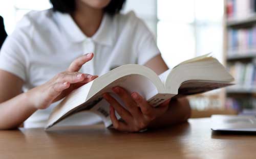 成人高考的报名流程是什么？怎么选择学校？