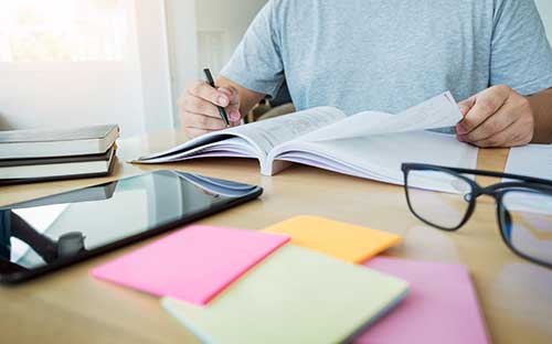 山东成人高考几月报名考试？可以报考哪些大学？