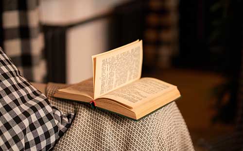 成人高考报名如何选择专业？比较实用的专业有哪些？