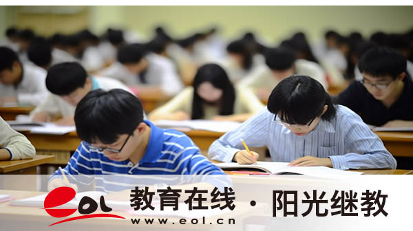 武汉成人高考报名要花费多少？适合哪些人群？