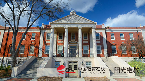 江阴成人高考去哪里报名？分数线会受哪些因素影响？