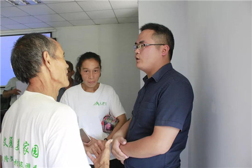 重庆交通职业学院三下乡--依法治国宣讲进乡村