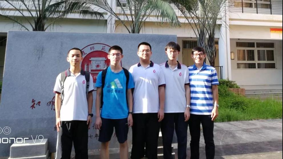 福建师大附中学子在第35届全国中学生物理竞赛复赛中再创佳绩