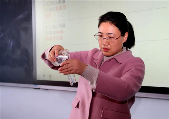 武威十五中学青年教师课堂教学技能大赛纪实