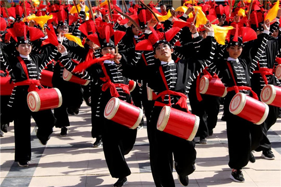 武威十五中荣获全省第一所"非物质文化遗产进校园传承示范学校"殊荣