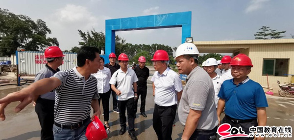 广州市白云区委书记赵军明到广东白云学院北校区视察
