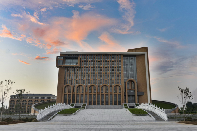 2020年招生季濮阳医学高等专科学校等你来赴一场青春之约