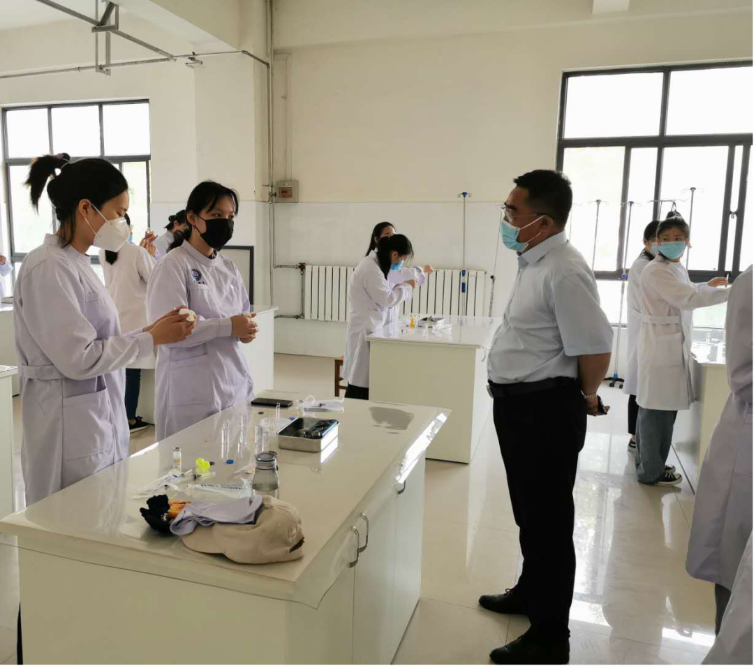 上课了濮阳医学高等专科学校第一批复学学生顺利开展实验课教学