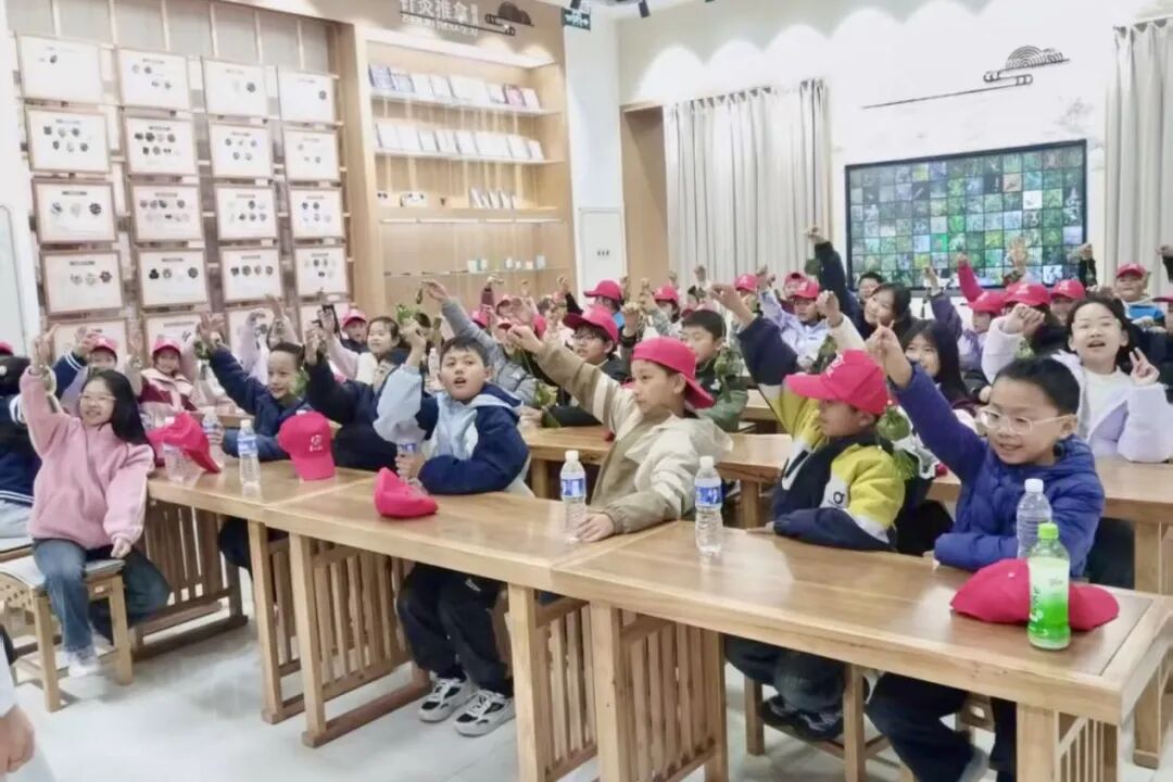 拓展社会服务新路径——400名小学生走进濮阳医学高等专科学校感受医学魅力 —河南站—中国教育在线