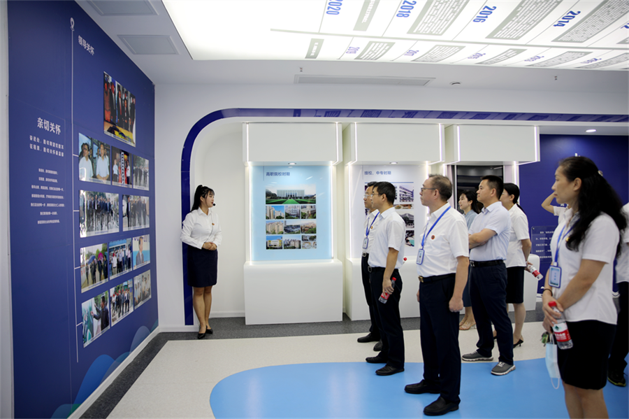 湖南水电职院召开第三十八个教师节庆祝大会表彰先进3