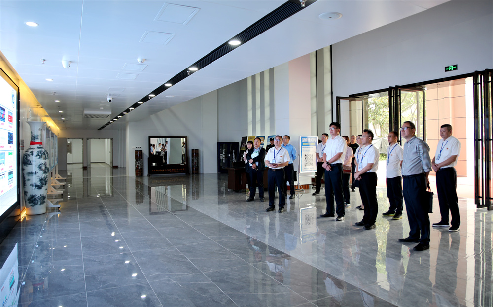 省水利厅厅长罗毅君到湖南水电职院检查安全生产和疫情防控工作2