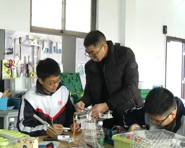 机器人热舞?长沙县一中的这些00后厉害了!